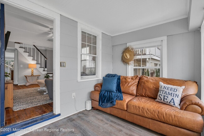 Photo - 203 2nd Ave