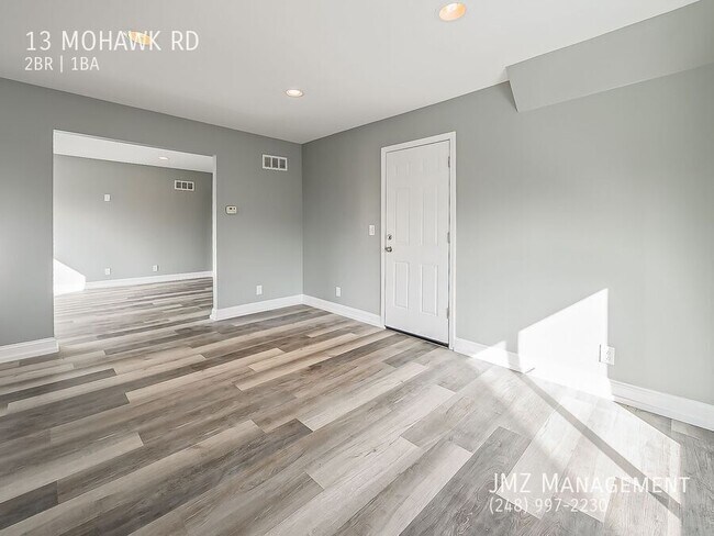 Photo - 13 Mohawk Rd