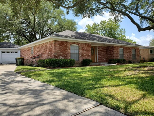 Photo - 3206 Randall St