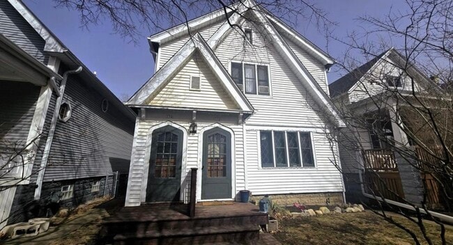 Photo - 332 E Schiller St Unit 330 E Schiller St.