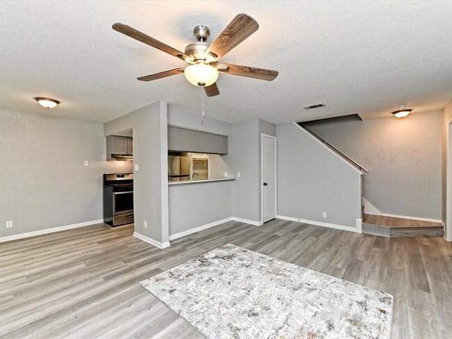 Photo - 2621 Ektom Dr