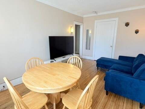 Photo - 524 Pitt St W Unit 107