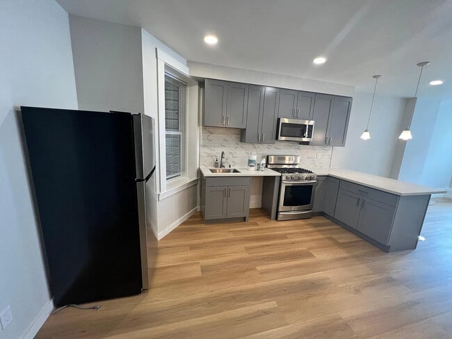 Photo - 426a 2nd Ave