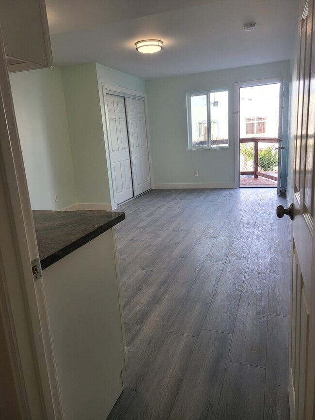 Photo - 936 Brunswick St Unit B