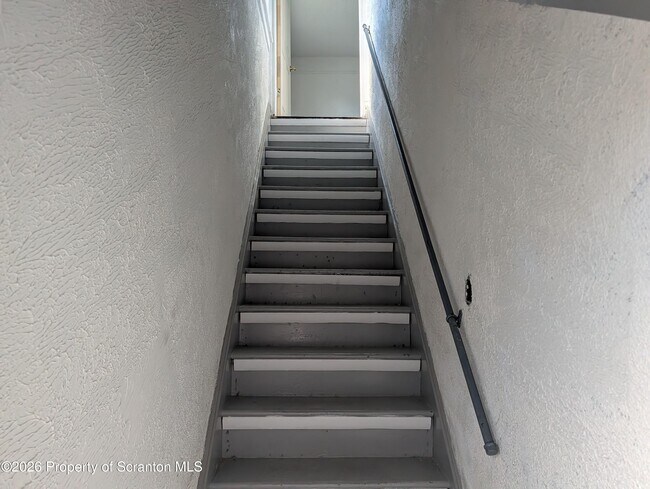 Photo - 1733 Bundy St