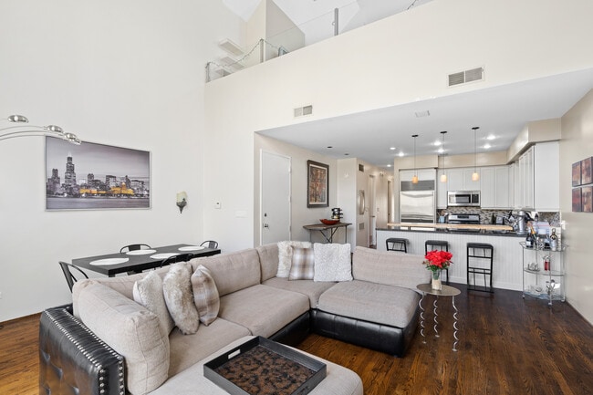 Photo - 1318 N Cleveland Ave Unit 3N