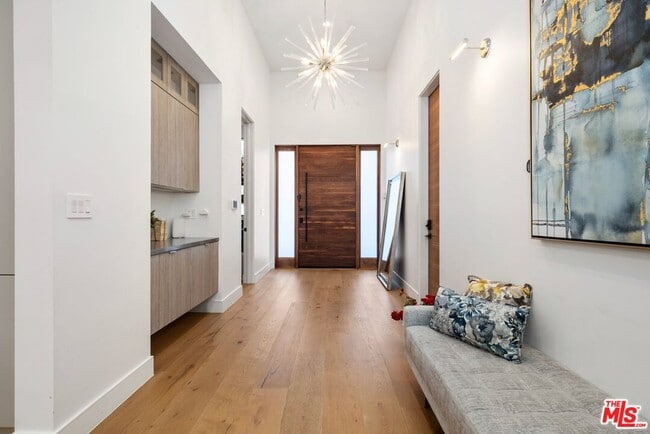 Photo - 15030 Hartsook St