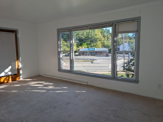 Photo - 26631 Lakeshore Blvd