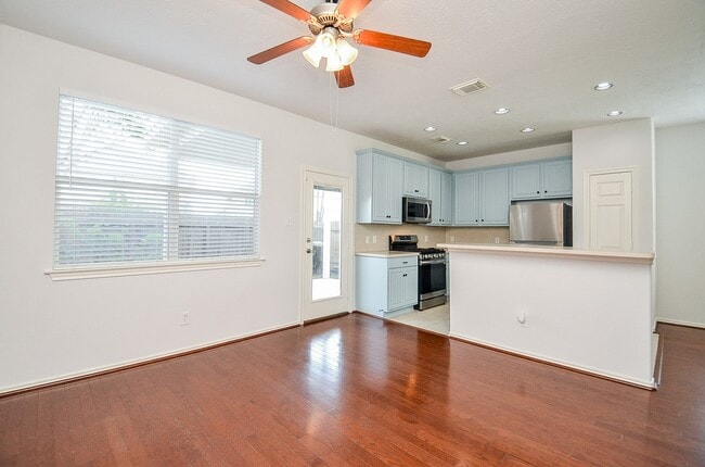 Photo - 8821 Elm Drake Ln