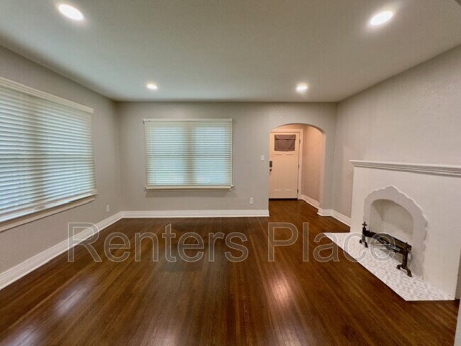 Photo - 3540 S Rockford Ave