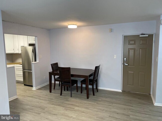 Photo - 4330 Hartwick Rd Unit 512