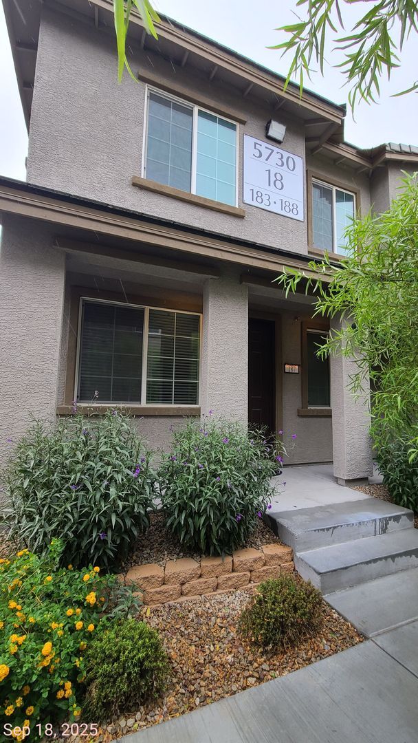 Building Photo - 3 Bedroom 3 Bath Townhouse