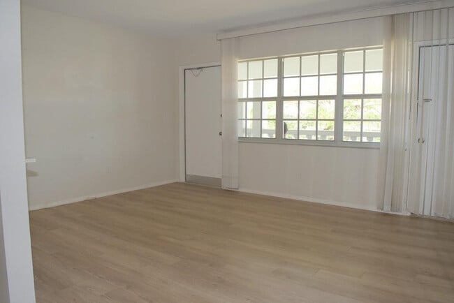 Photo - 5200 NE 24th Terrace Unidad C306