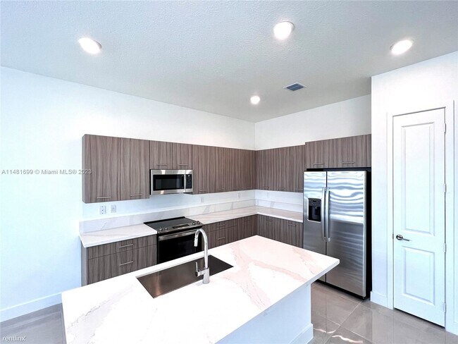 Photo - 4 br, 3 bath House - 17406 SW 41st St