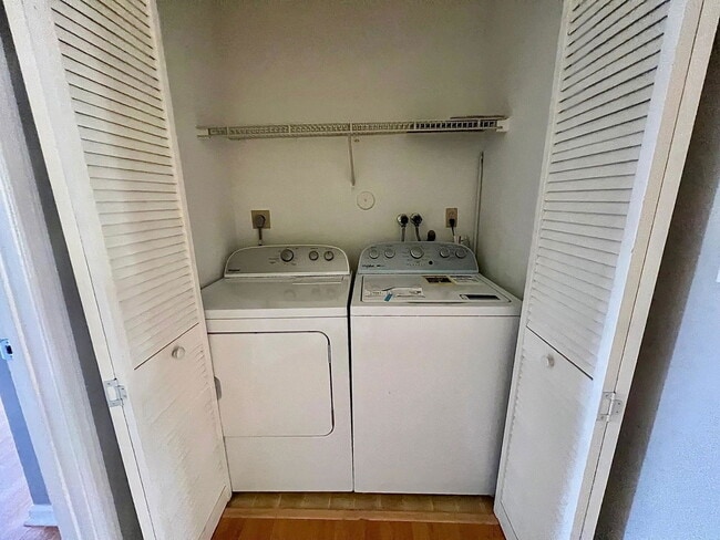 Photo - 2032 Discovery Cir W