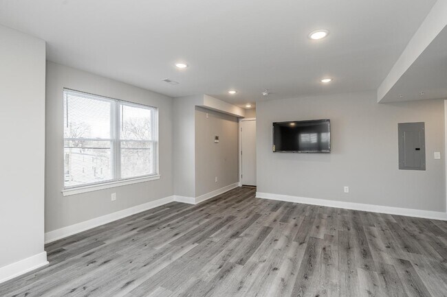 Photo - 616 Union St