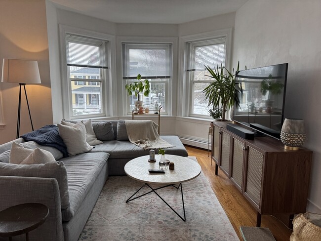 Building Photo - 809 Washington St