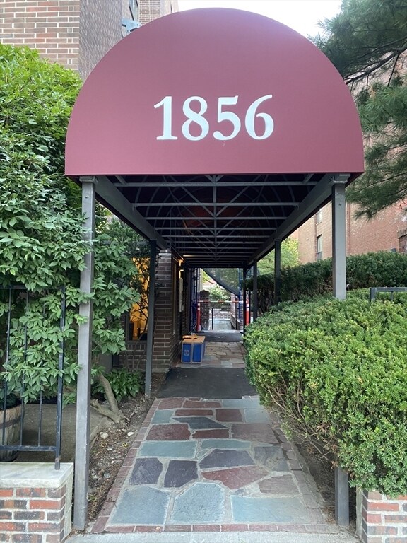 Photo - 1856 Beacon St Unidad 3-D Rental