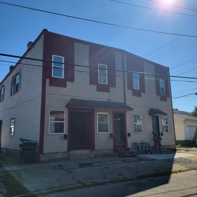 Building Photo - 65 E Stevens St Unit 65