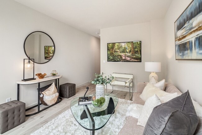 Photo - Bryant/Ravenna Townhouse