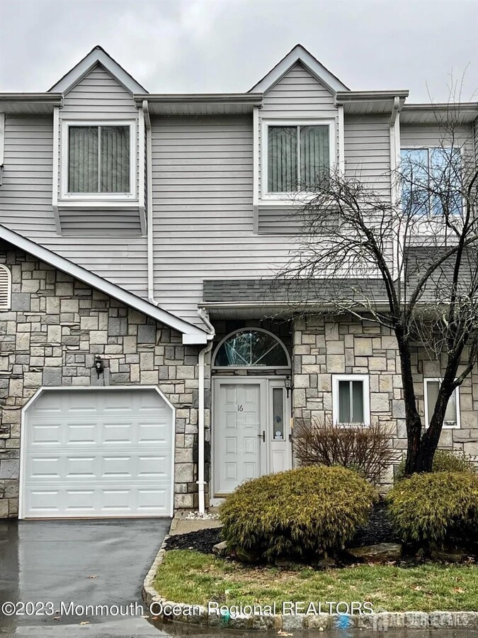 Photo - 16 Linbrook Dr Townhome