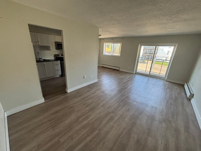 Building Photo - 99 Westwood Dr