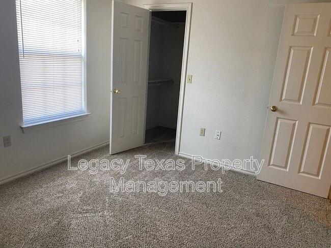 Photo - 1108 Williams Ave Unidad Apt H
