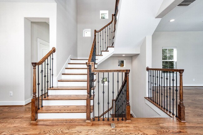 Photo - 925 W 23rd St