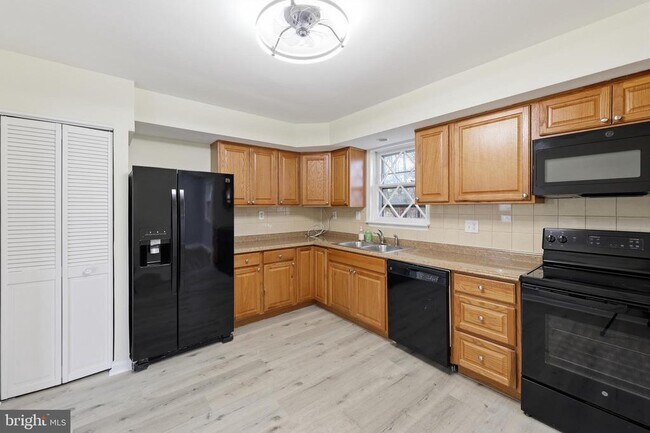 Photo - 11002 Trafton Ct