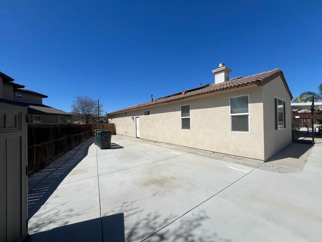 Photo - 27922 Crescent Ct