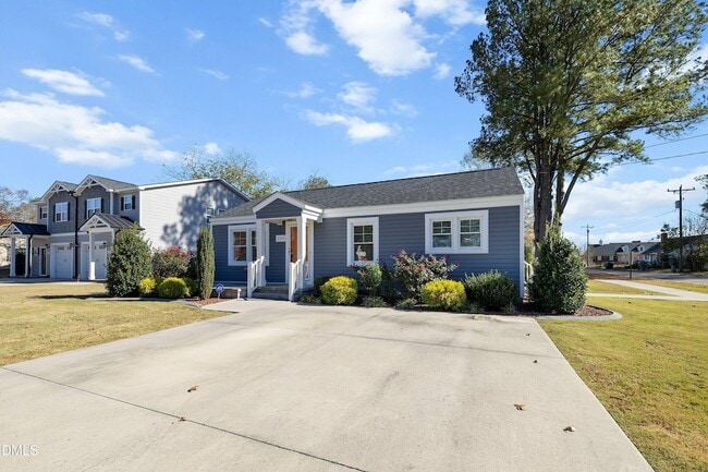 Photo - 209 S Walnut St