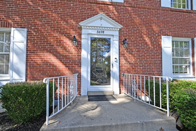 Photo - 5698 Euclid Rd