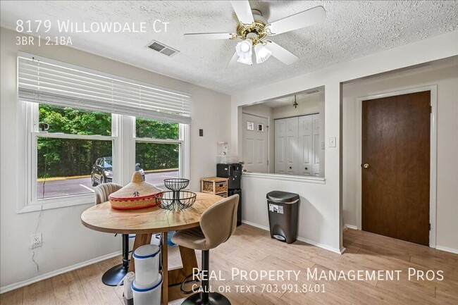 Photo - 8179 Willowdale Ct
