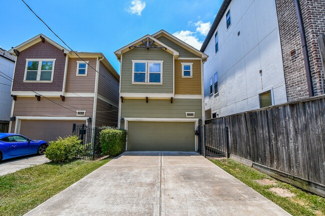 Building Photo - 5615 Kiam St Rental