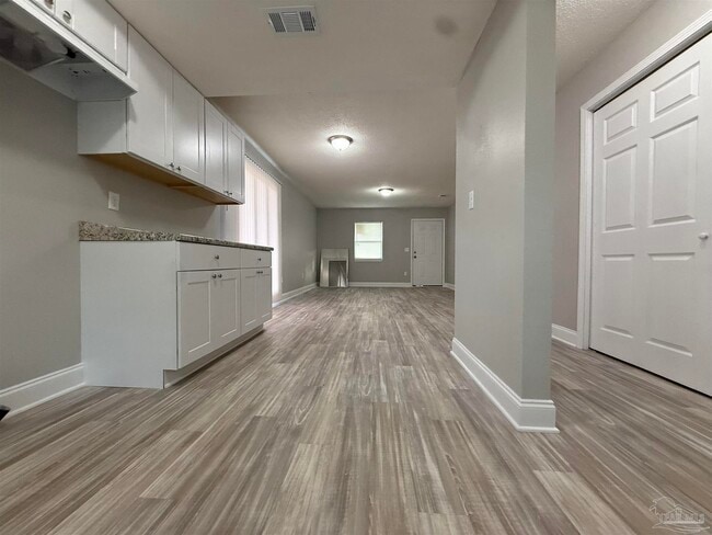 Photo - 1425 Toni St