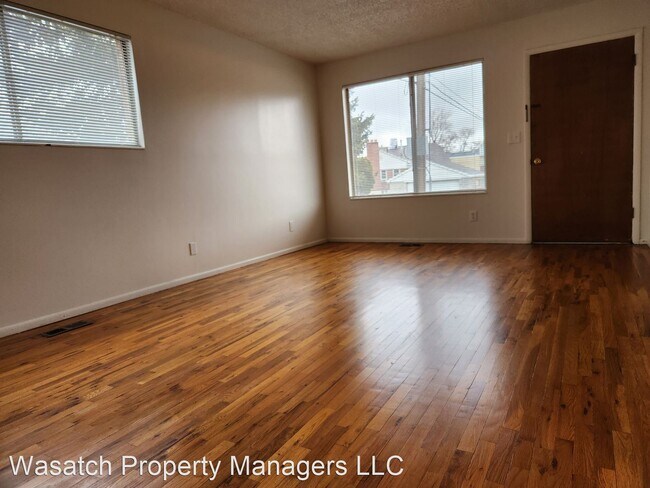 Photo - 2 br, 1 bath House - 663B Crystal Ave