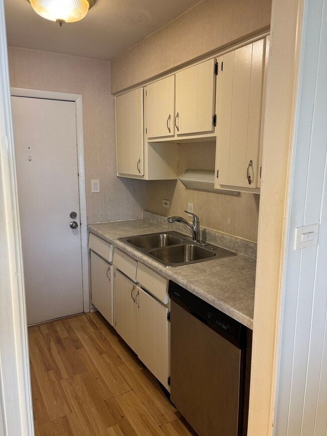15826 Terrace Dr Unit 0-3