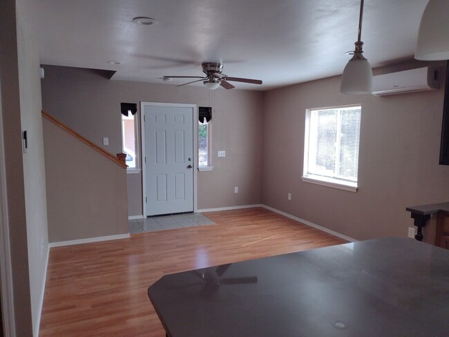 Photo - 1314 Mozi Ln