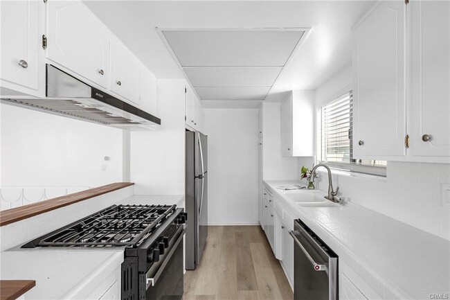 Photo - 464 28th St