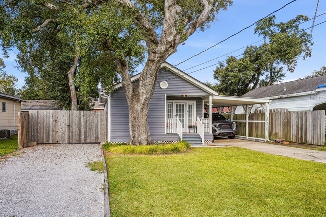 Photo - 608 Tullulah Ave