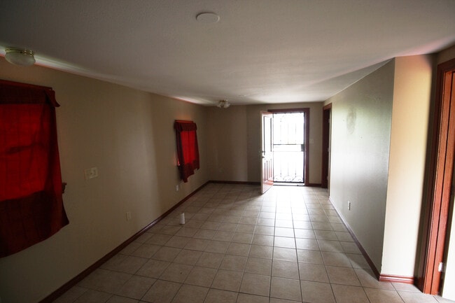 Photo - 1629 Katlan St