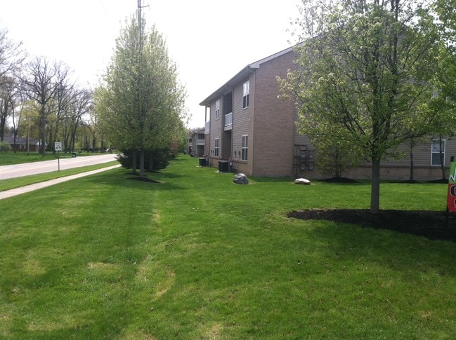 Country Manor Apartments