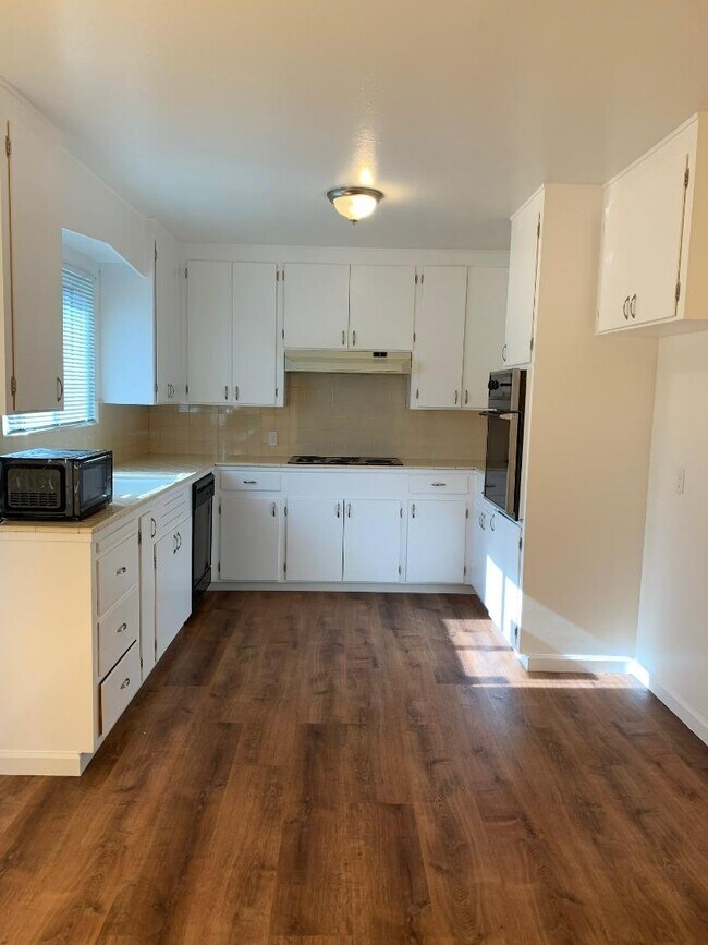 Photo - 712 Sierra Vista Ave