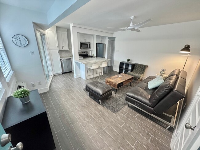 Building Photo - 412 Pacific St Unit 12G