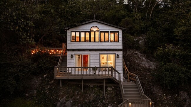 Photo - 730 Bennys Bch Rd