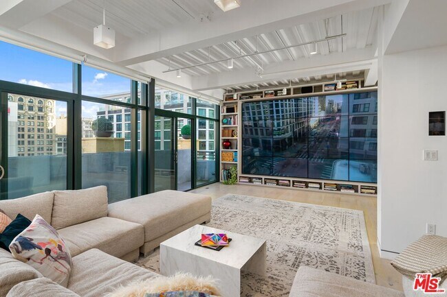 353 S Broadway Unidad Penthouse