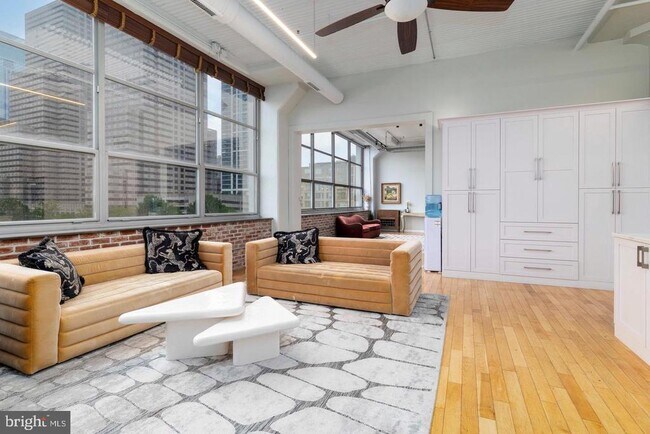 2200 Arch St Unit 506+507