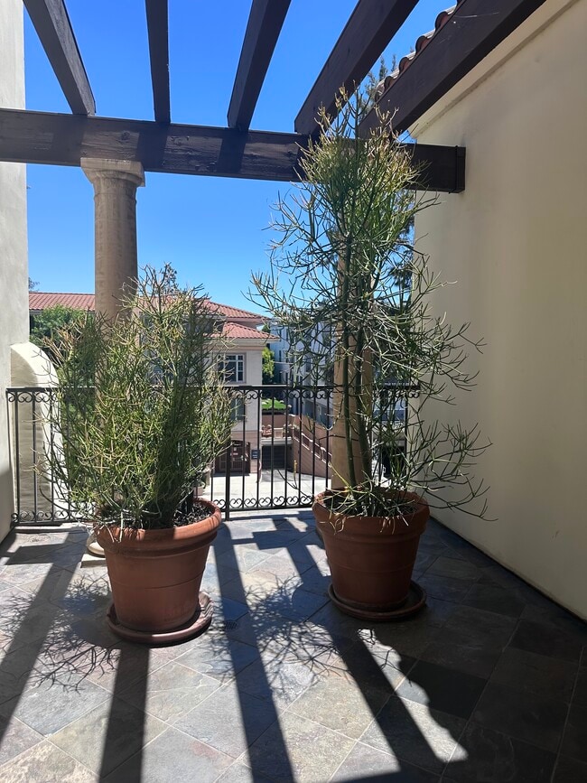 Photo - 4601 Coldwater Canyon Ave Unidad 305