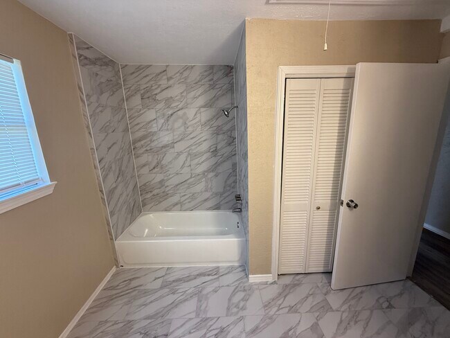 Photo - 11022 Sunturf Ln