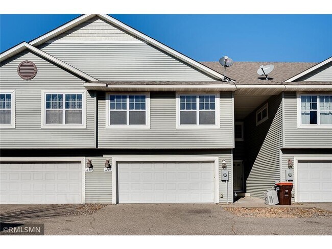 Photo - 634 Pleasant Dr Townhome